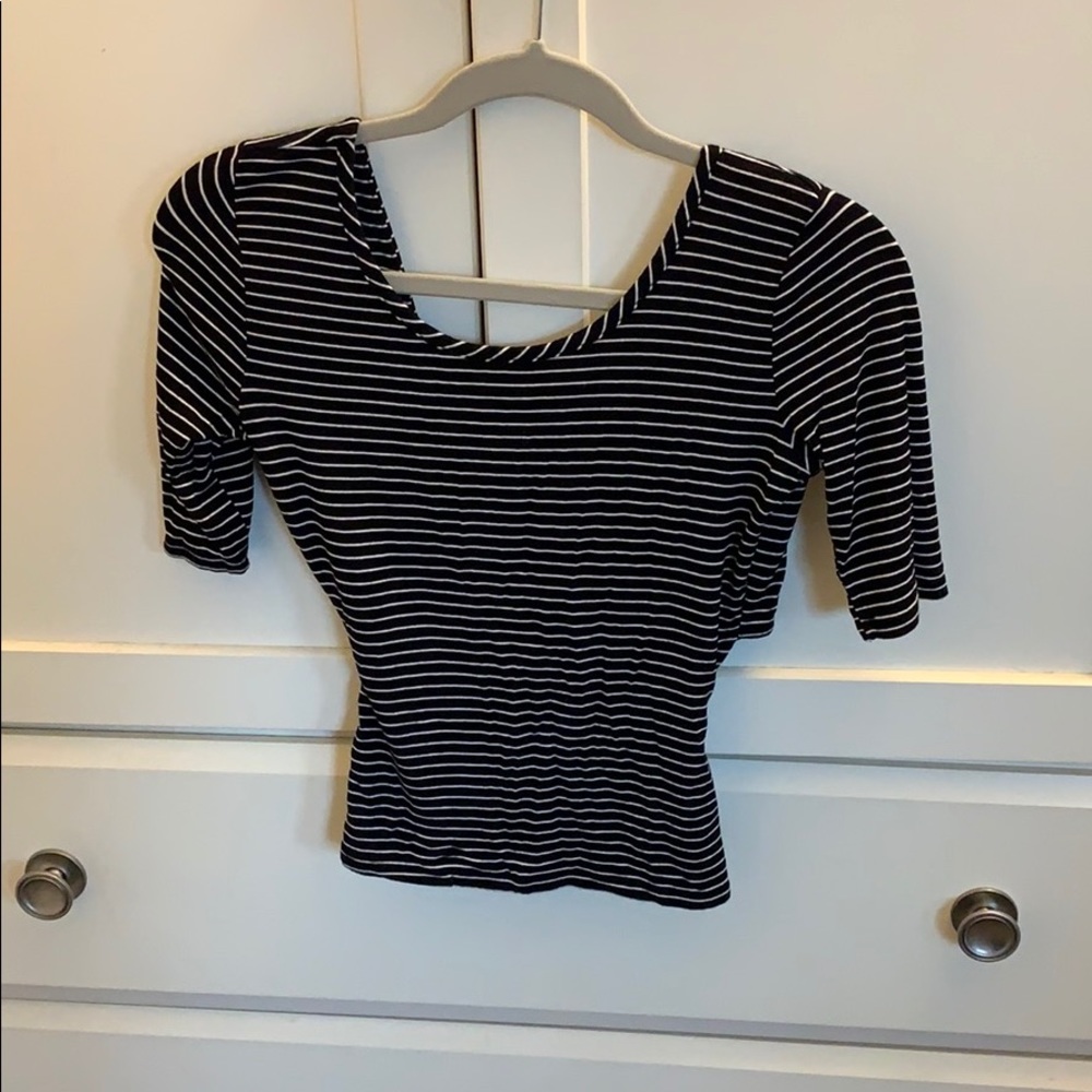 Wet seal top